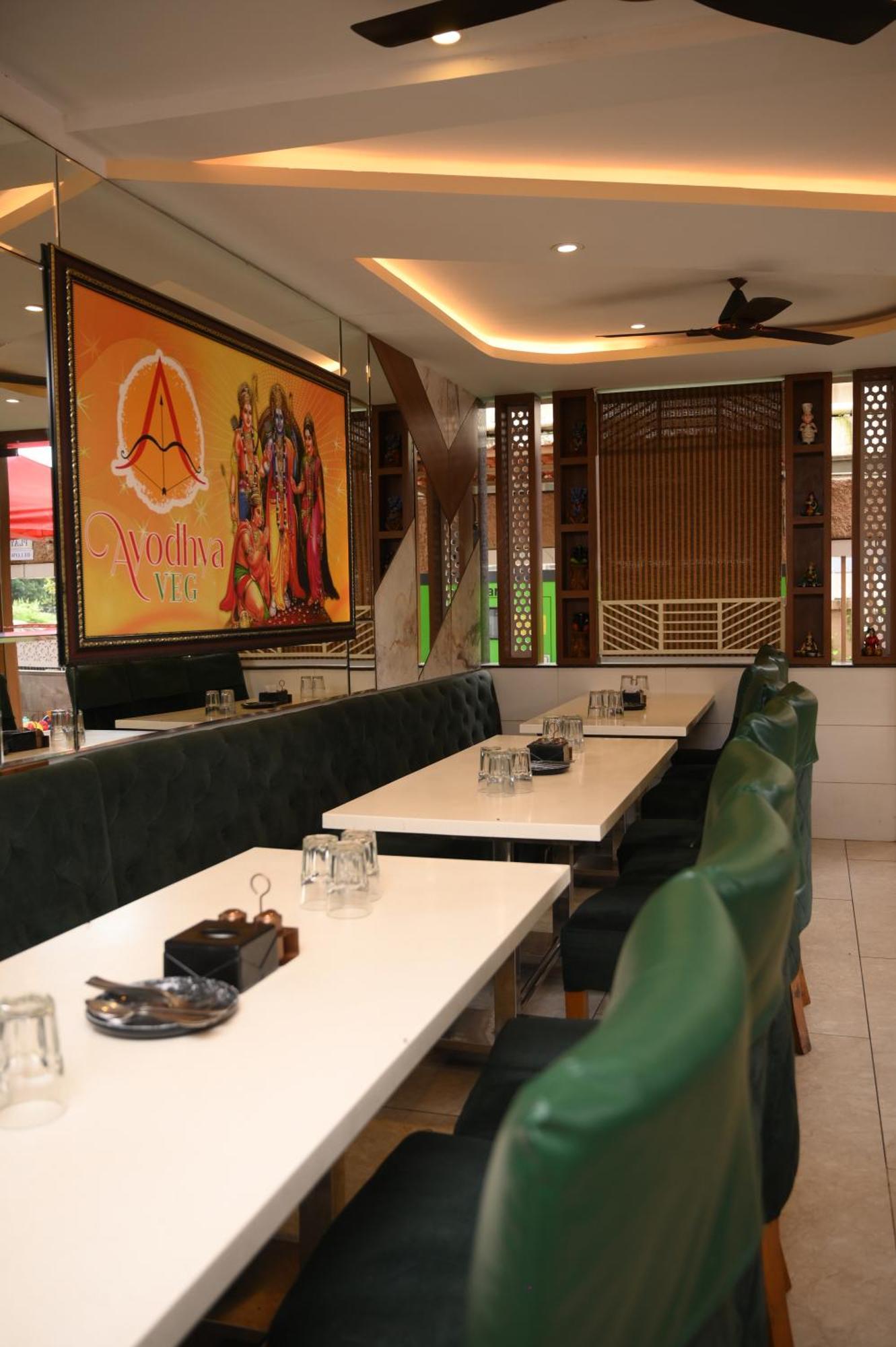 Lemon Wood Suites Poona Buitenkant foto