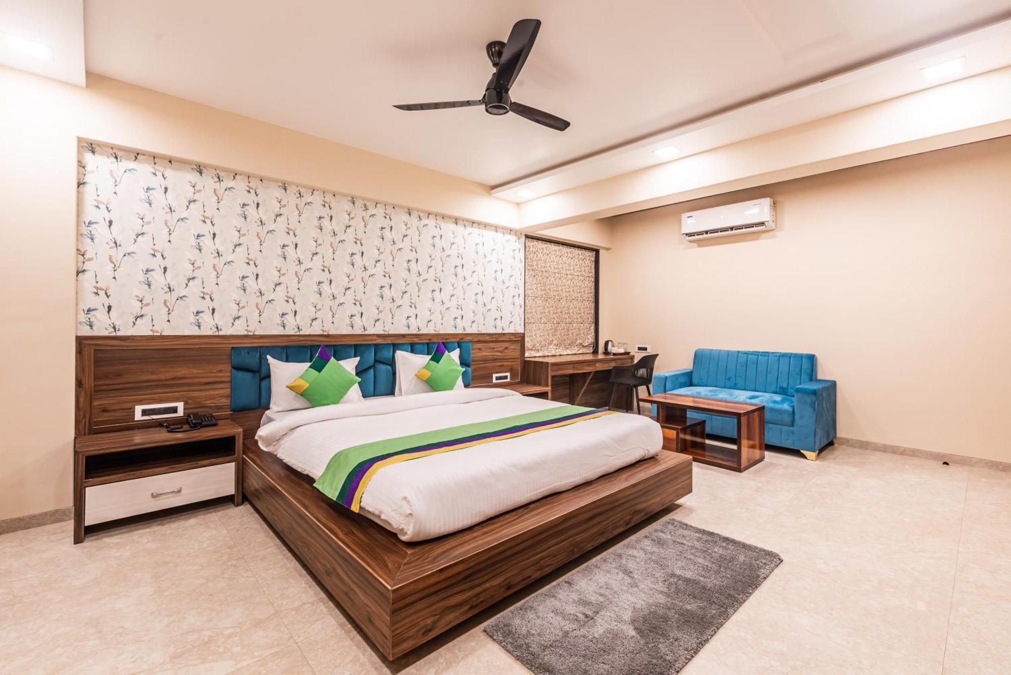 Lemon Wood Suites Poona Buitenkant foto