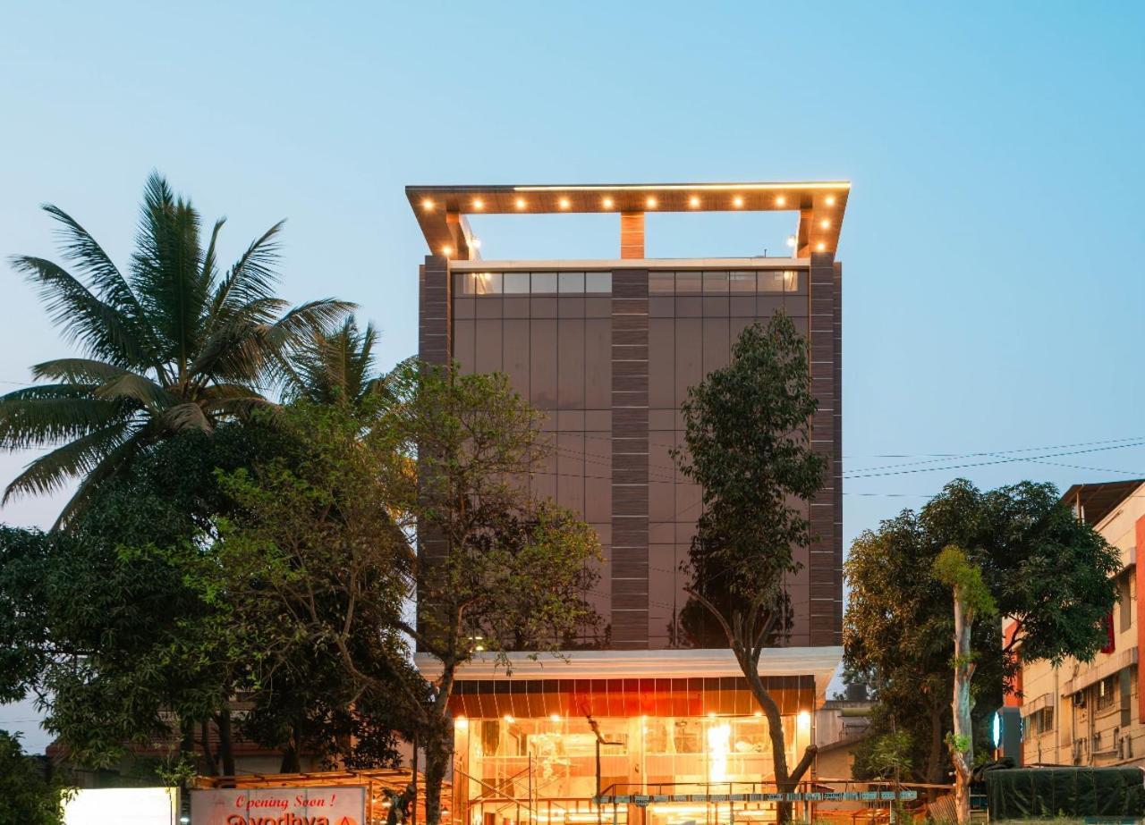 Lemon Wood Suites Poona Buitenkant foto